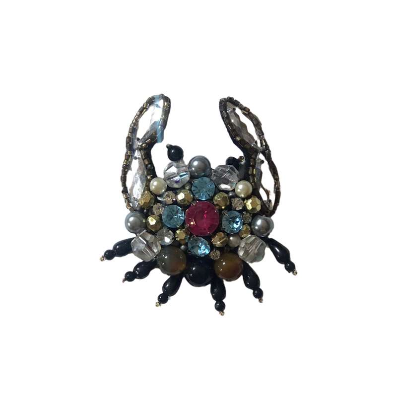 گل سینه دخترانه مدل جواهردوزی