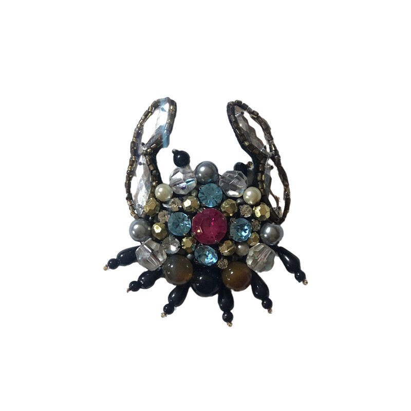 گل سینه دخترانه مدل جواهردوزی