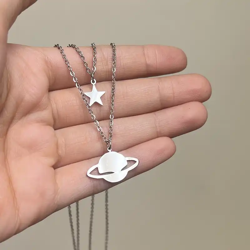 گردنبند مدل ستاره و زحل مجموعه 2 عددی