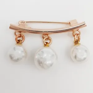 گل سینه زنانه کد ja270