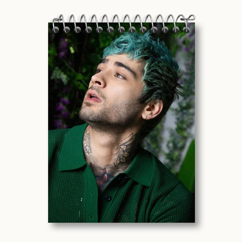 دفتر یادداشت 50 برگ خندالو مدل زین مالیک گروه موسیقی وان دایرکشن One Direction کد 18938