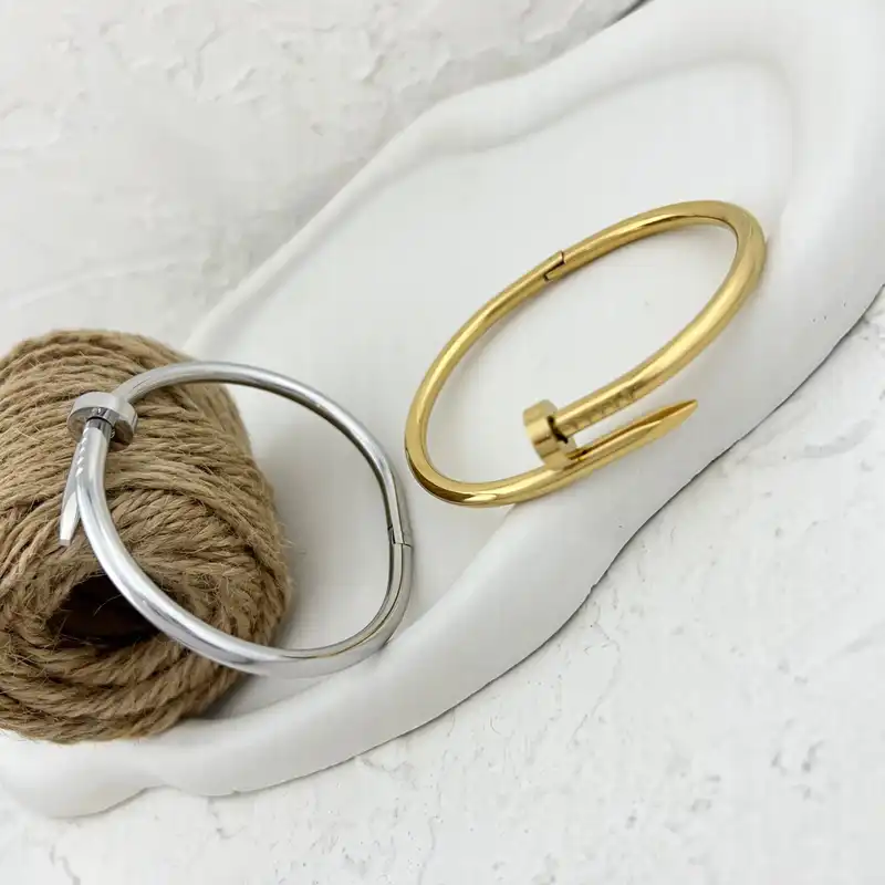 دستبند زنانه مدل  میخی کد B4828