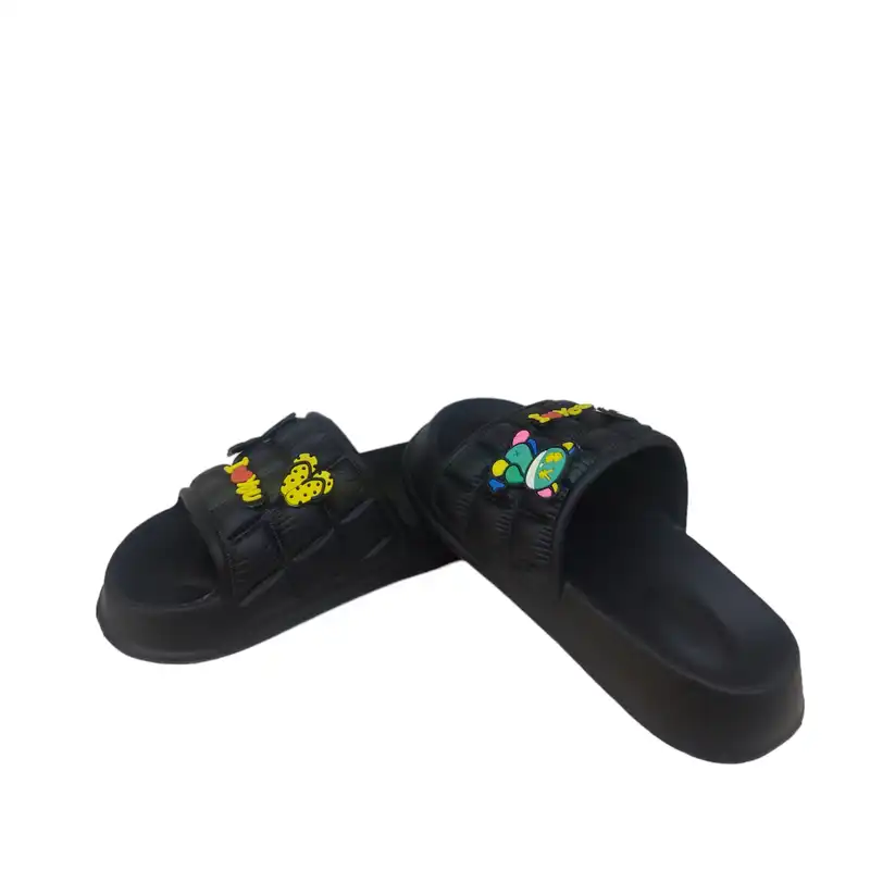 دمپایی زنانه مدل DZ107 EST استیکر دار رنگ مشکی