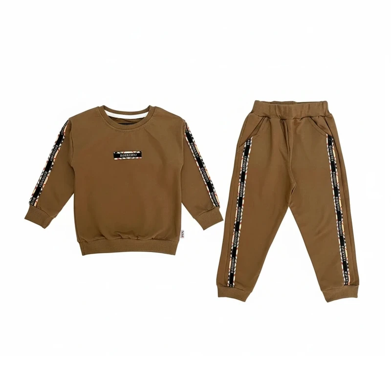 عکس شماره 2 : ست سویشرت و شلوار راحتی بچگانه مدل استایل