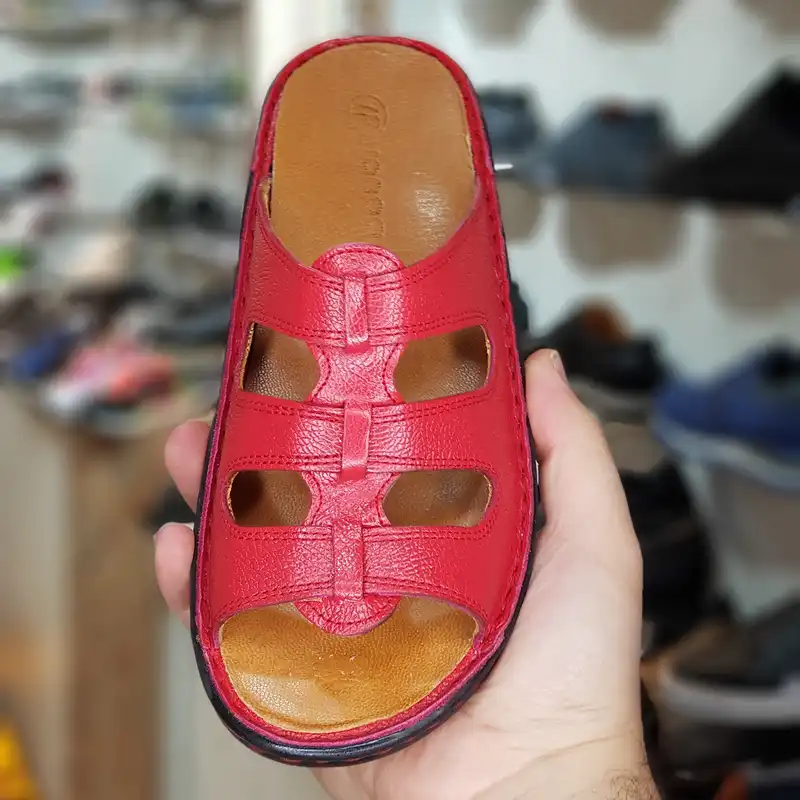 دمپایی زنانه مدل چرم طبیعی کد 034 رنگ قرمز