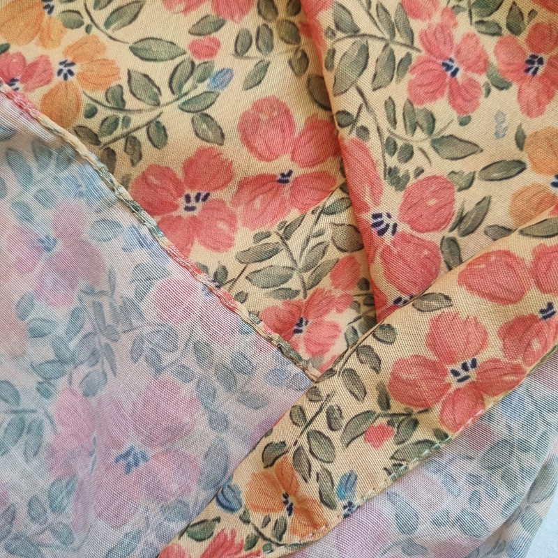 شال زنانه مدل گلدار