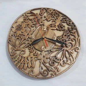 ساعت دیواری معرق کاری مدل ساعت دیواری معرق مشبک طرح گل و پروانه