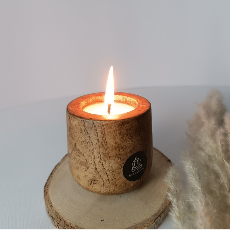 شمع معطر مدل بتنی لوندر طرح چوب