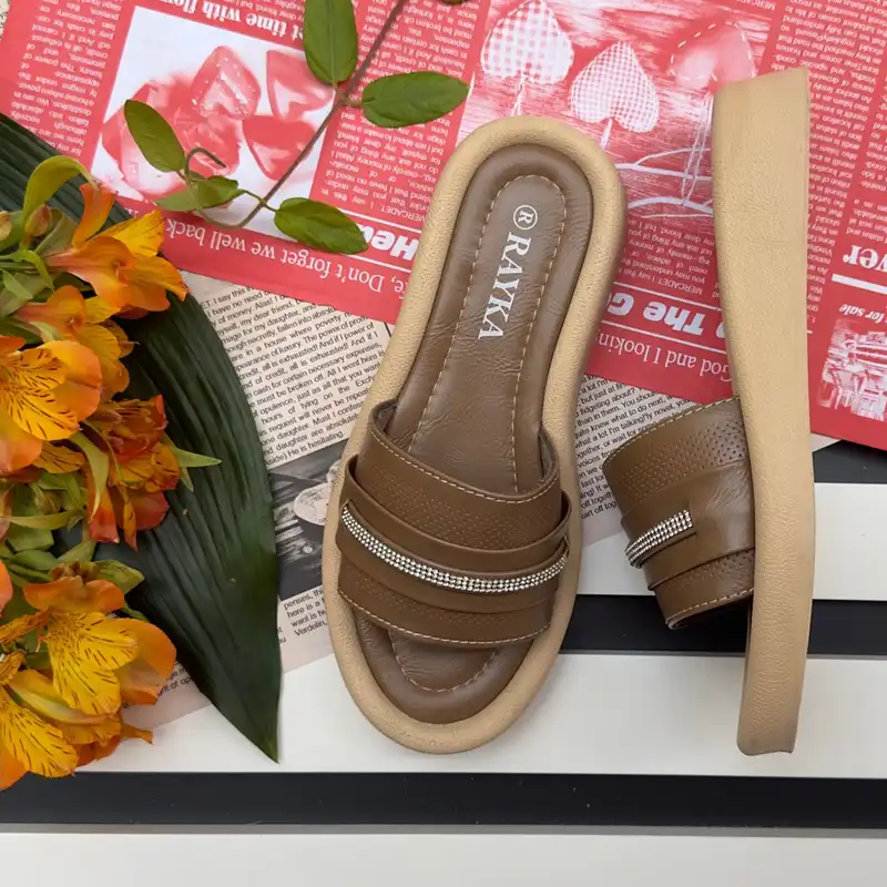 دمپایی زنانه رایکا طب مدل ژاله BR