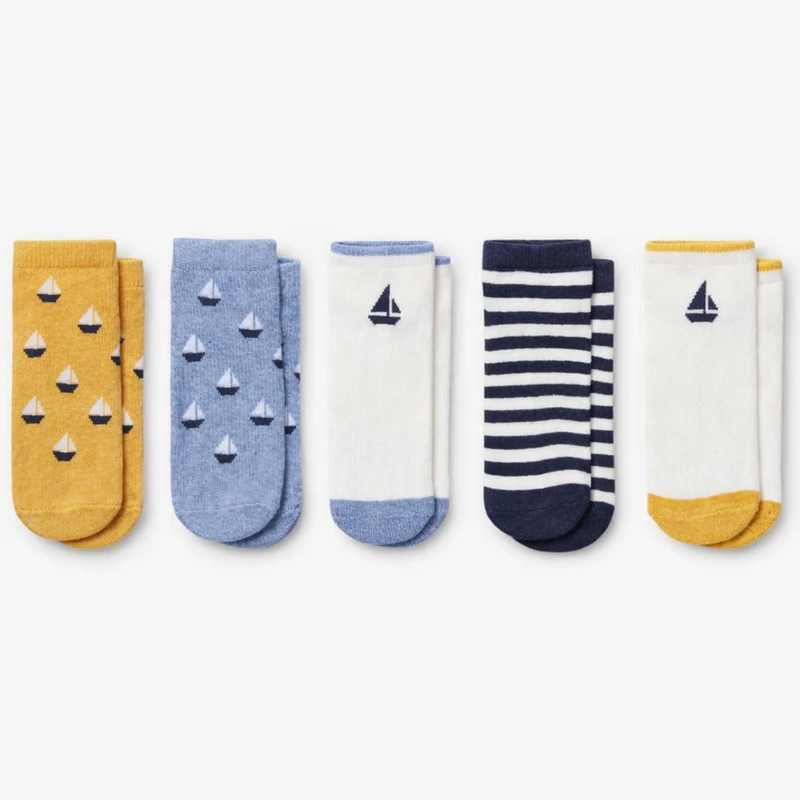 جوراب ساق کوتاه نوزادی سی اند ای مدل کشتی بسته پنج عددی