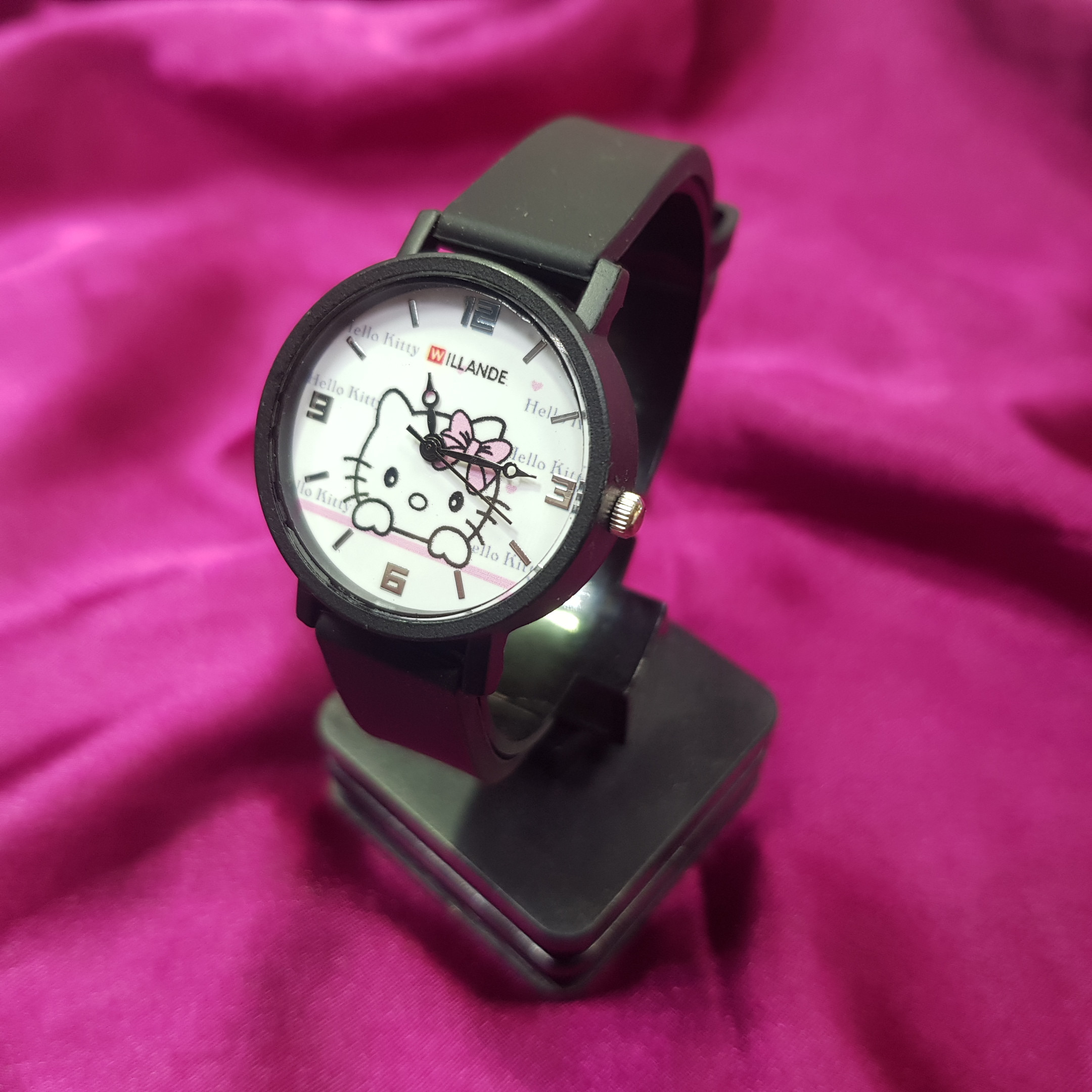 ساعت مچی عقربه ای دخترانه مدل کیتی کد 82