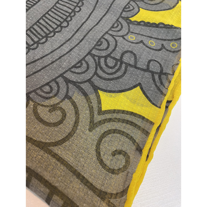 روسری زنانه مدل قواره بزرگ