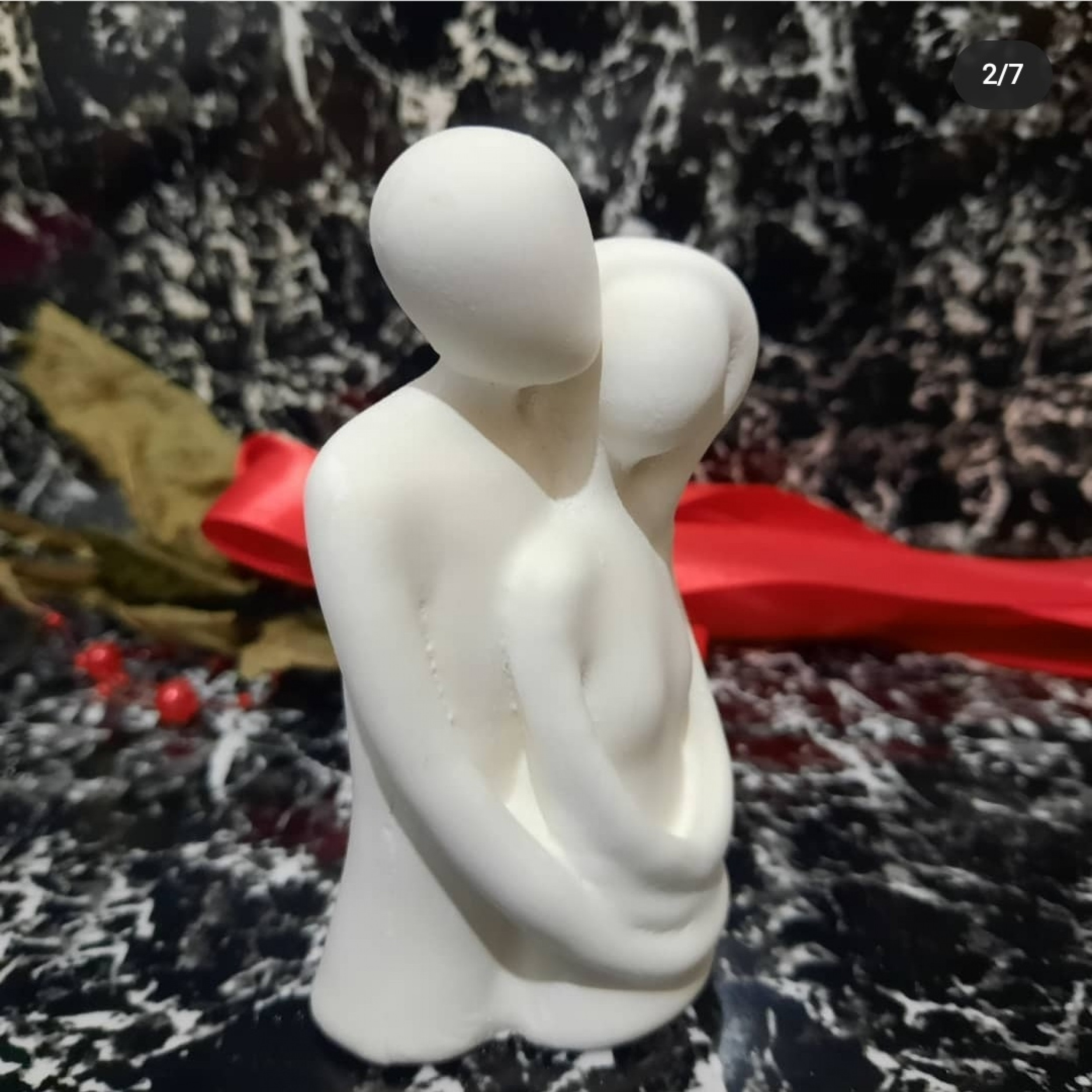 مجسمه مدل  زوج عاشق طرح دربرگرفته به همراه جاشمعی