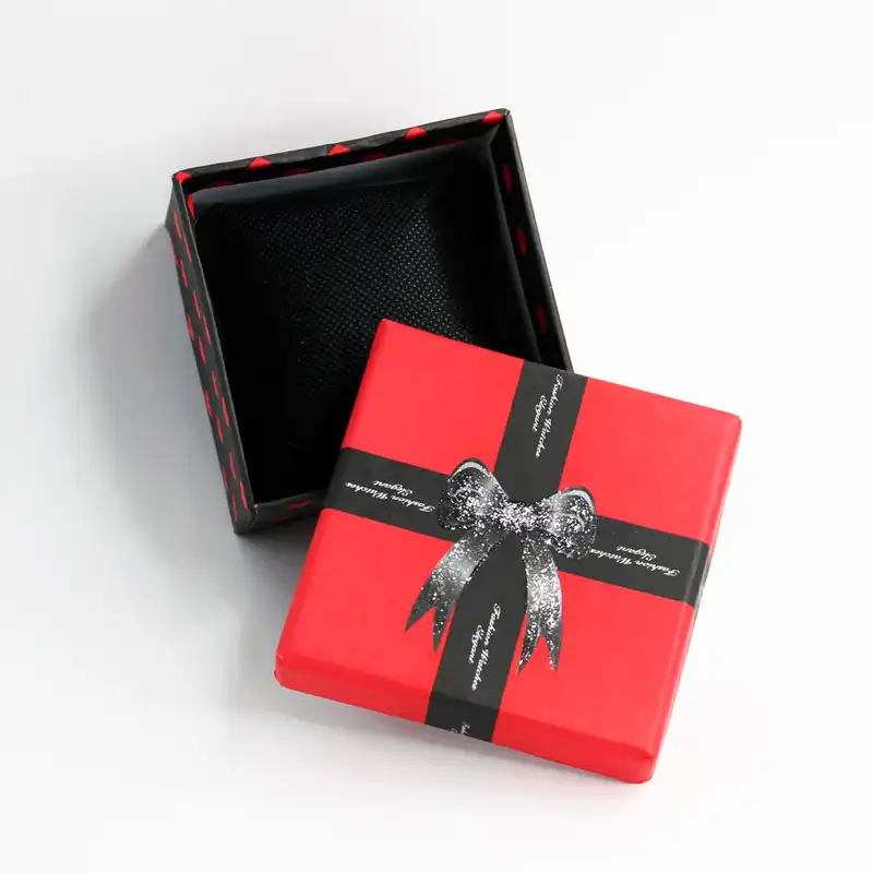 جعبه هدیه مدل پاپیون اکلیلی کد 3