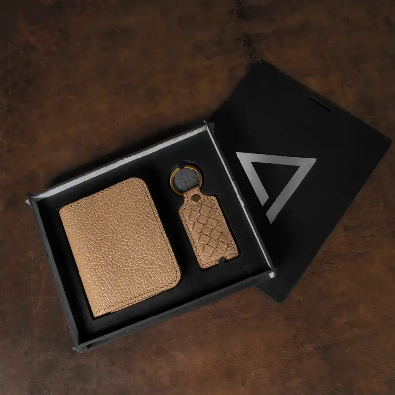 ست هدیه چرم آراهمراه مدل ARASET40