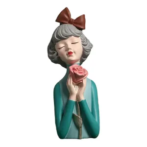مجسمه هوم لاکس مدل دختر گل رز
