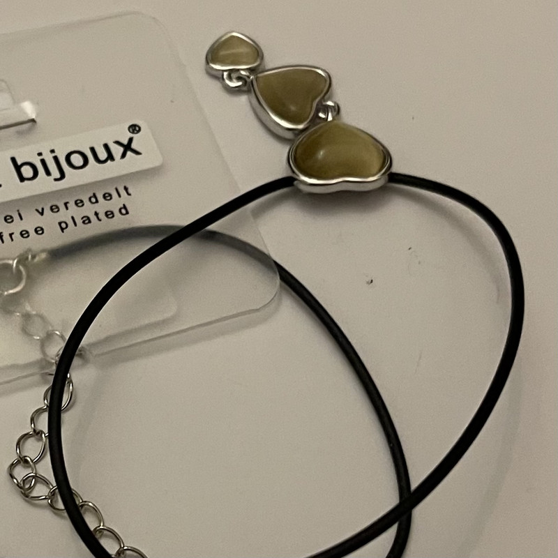 گردنبند دخترانه اسکارلت بیجوکس مدل 466 گردنبند دخترانه اسکارلت بیجوکس مدل 466