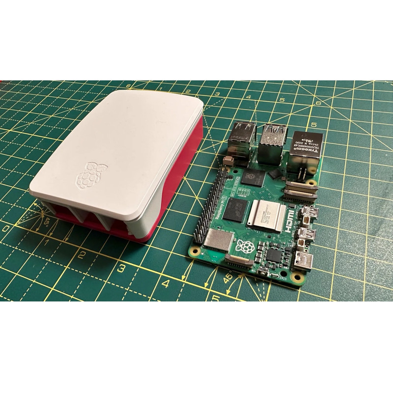 قاب برد رزبری پای مدل Case Pi 5