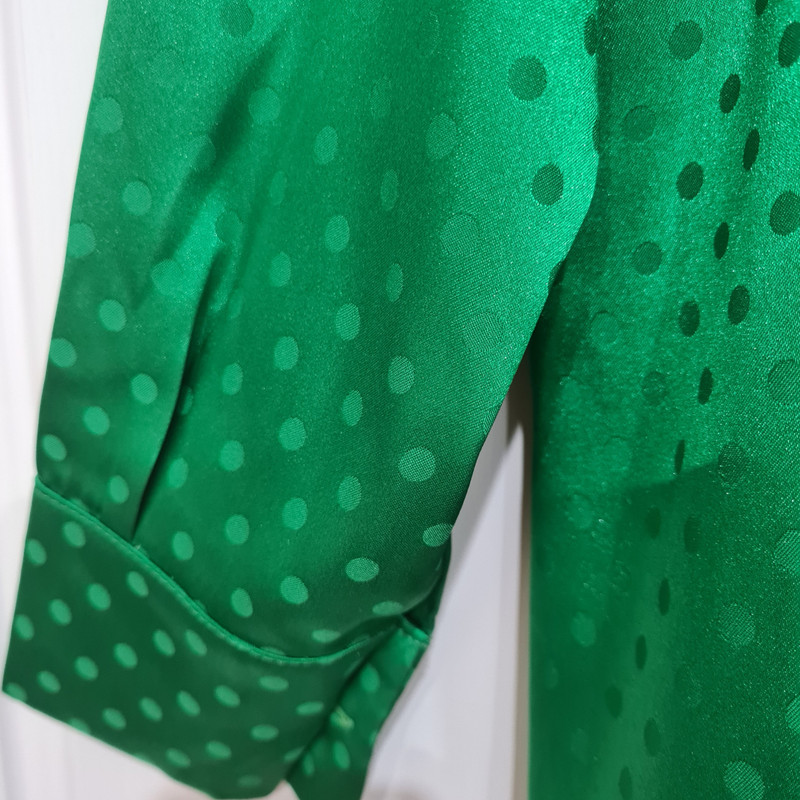 شومیز آستین بلند زنانه لاور مدل ساتن خا ل خالی کد 3