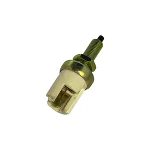 سوئیچ استپ ترمز اتویاراک مدل 121 مناسب برای پراید