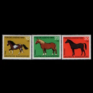 تمبر یادگاری مدل خارجی مجموعه 3 عددی