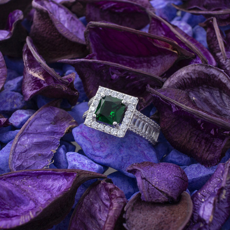 انگشتر نقره زنانه مدل زمرد AMT-R123