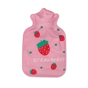 کیسه آب گرم مدل توت فرنگی کد KIS-0104 با ظرفیت 200 میلی لیتر