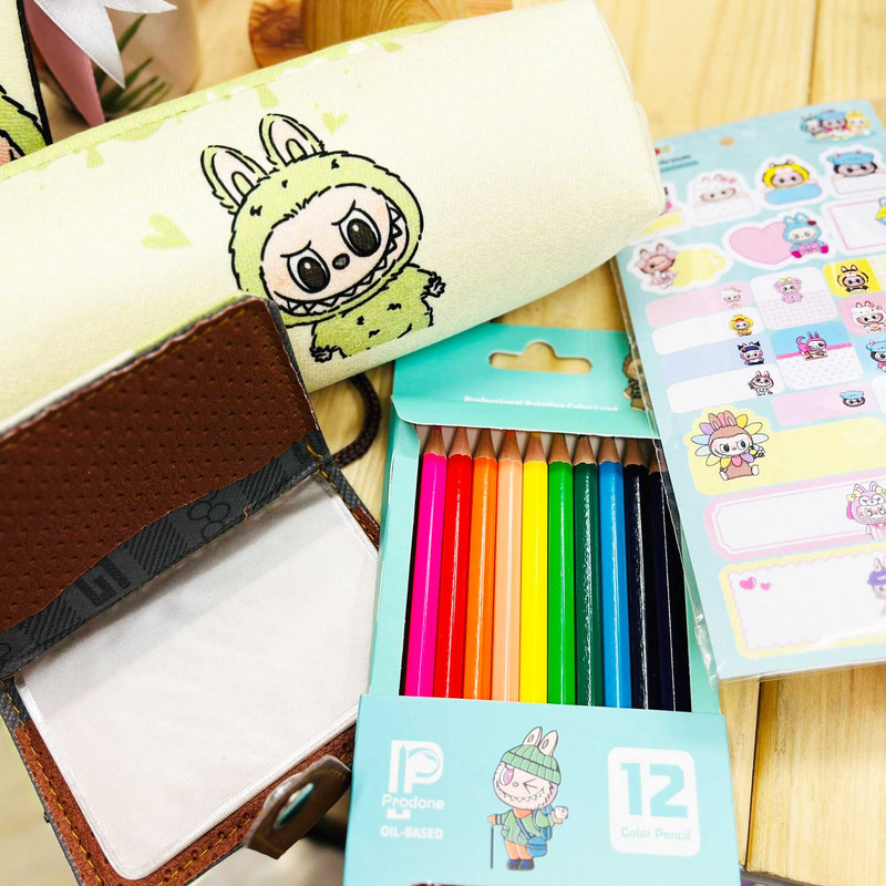 بسته لوازم تحریر مدل لبوبو مجموعه 5 عددی