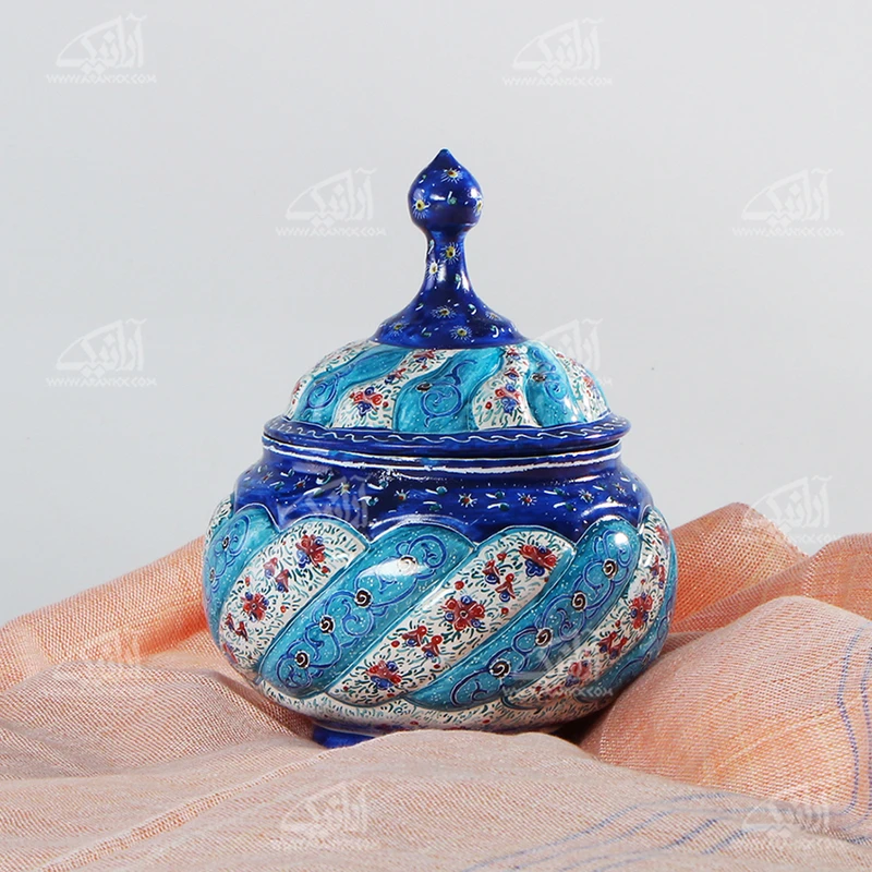 قندان ‎‎‎مینا کاری‎ ‎‎‎‎ ‎‎‎ ‎ ‎‎رنگ‎ ‎آبی ‎‎طرح‎ ‎ختایی‎ ‎ ‎‎‎‎مدل 1004700011