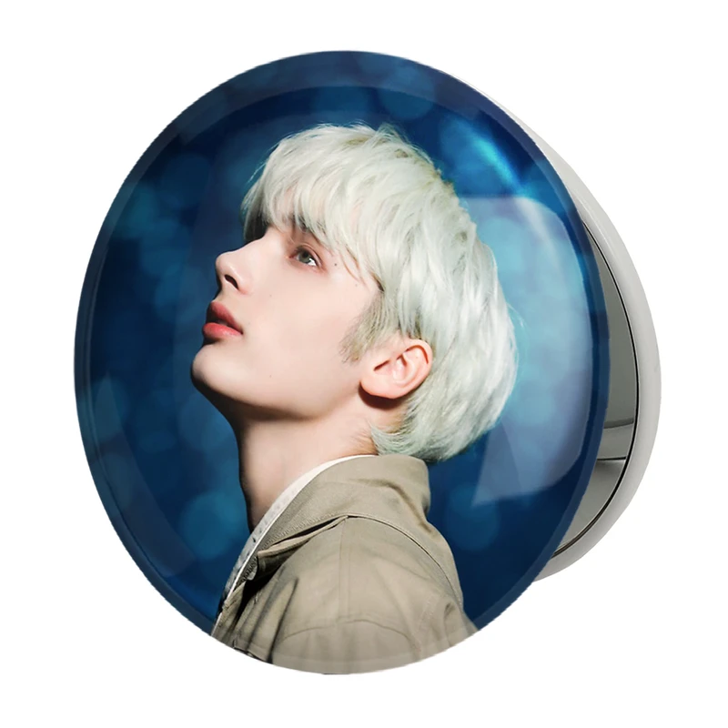 آینه جیبی خندالو طرح هیونینگ کای گروه تی اکس تی TXT مدل تاشو کد 20016 