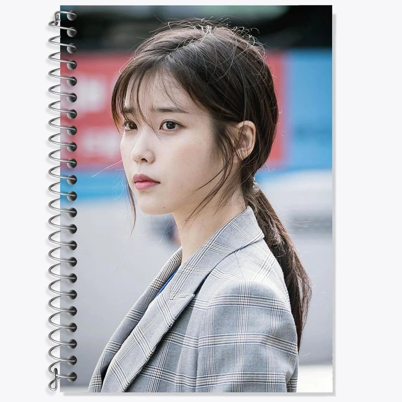 دفتر زبان 50 برگ خندالو مدل سه خط طرح آیو IU کد 11619