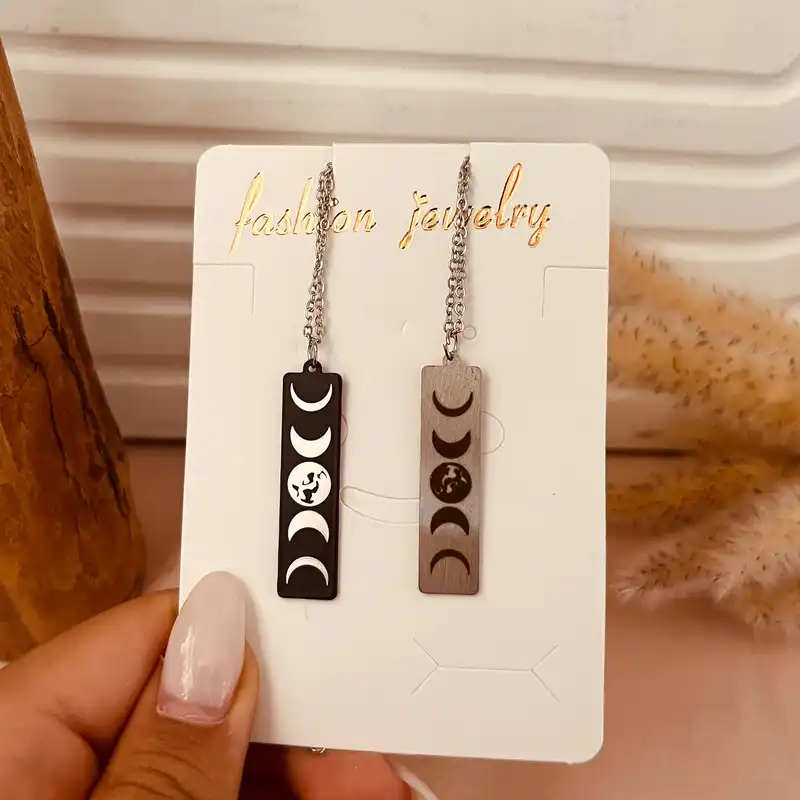 گردنبند زنانه مدل ماه و هلال مجموعه 2 عددی