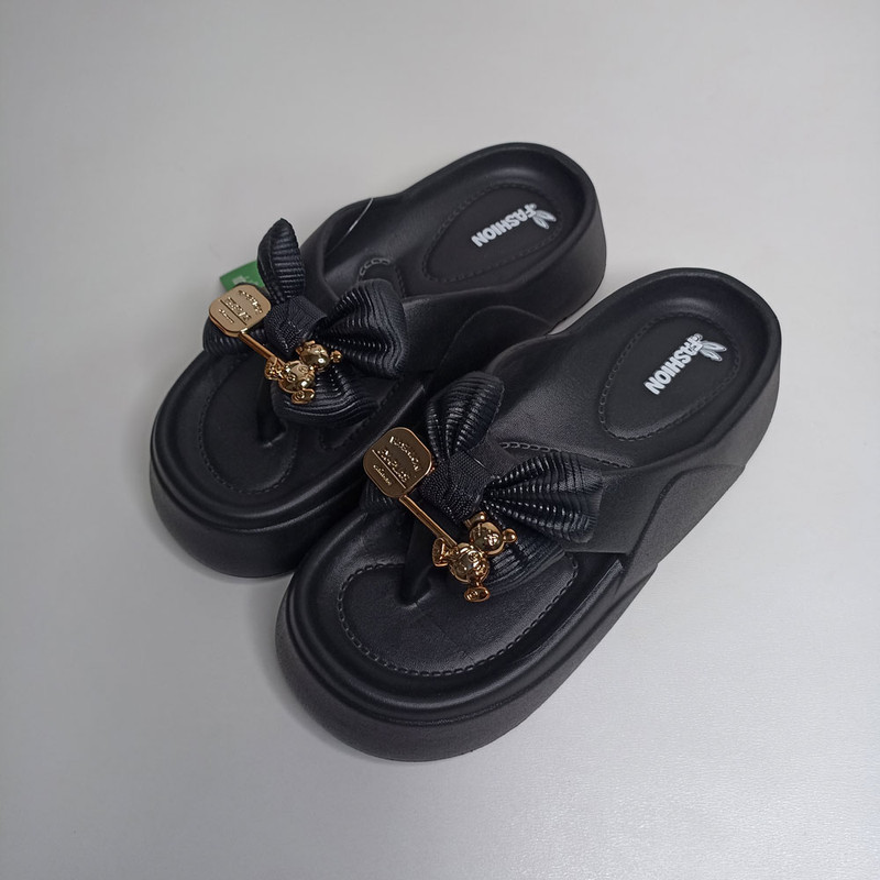 دمپایی لاانگشتی زنانه پاپا کد 1636-BK