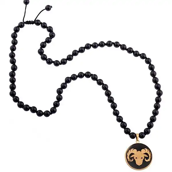 گردنبند سام نورزاده مدل نماد فروردین سنگ اونیکس