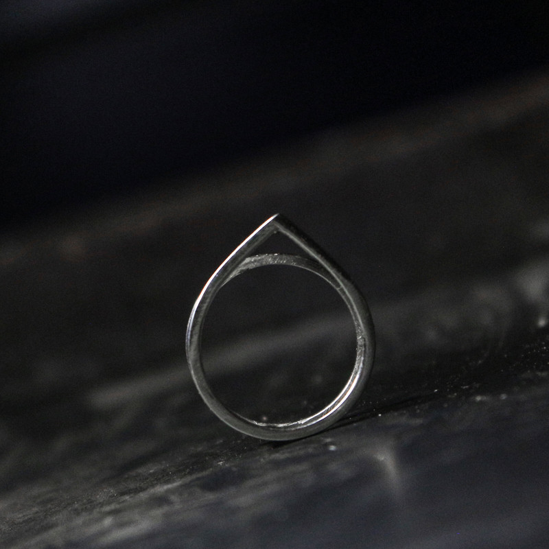 انگشتر نقره مدل اشک انگشتر نقره مدل اشک