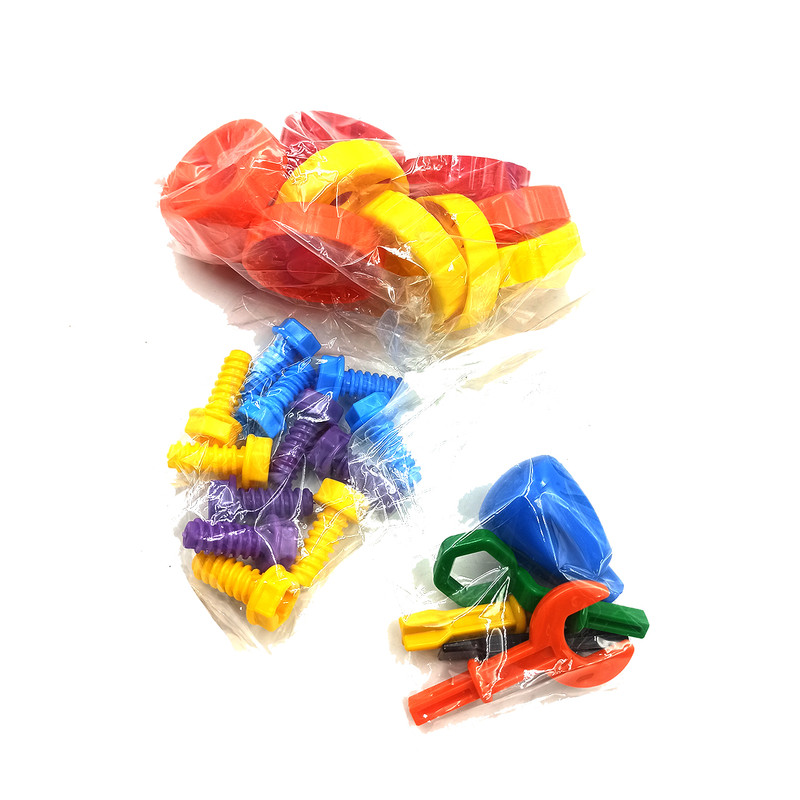 ساختنی فکرآذین مدل وسایل نقلیه امدادی کارینو