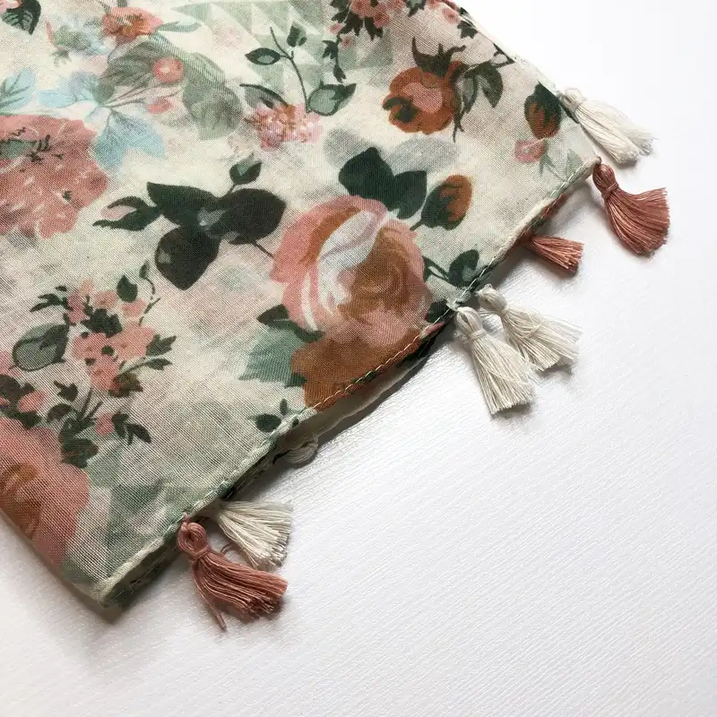 شال زنانه مدل گلدار