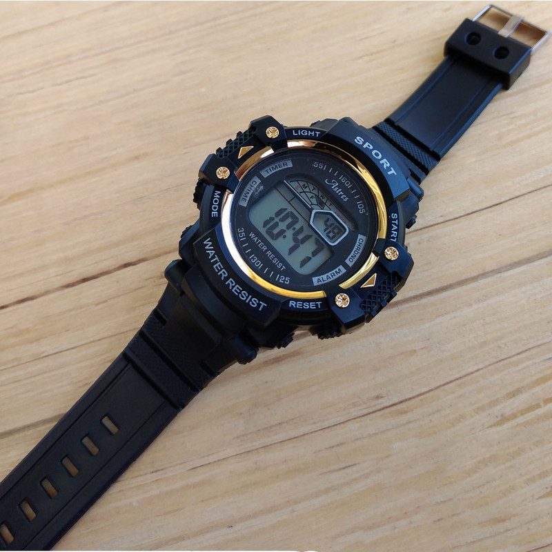 ساعت مچی دیجیتال مدل اسپرت کد TR 902