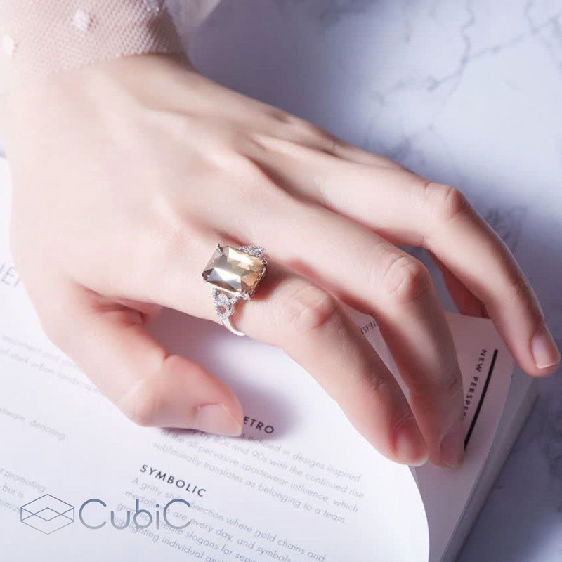 انگشتر نقره زنانه کوبیک مدل QE-6706 انگشتر نقره زنانه کوبیک مدل QE-6706