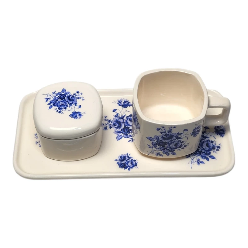 ست فنجان و قندان سرامیکی طرح گل به همراه زیر لیوانی