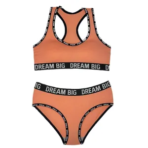 ست نیم تنه و شورت ورزشی زنانه مدل پشت قهرمانی