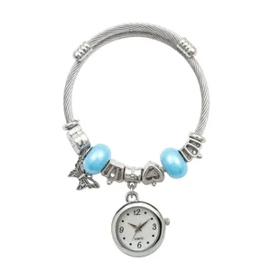 ساعت مچی عقربه‌ای کوارتز زنانه مدل لوکس مینیمال بند النگویی آویز دار کد ۶