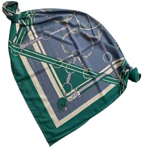 روسری زنانه مدل ساتن ابریشم دور کد 43