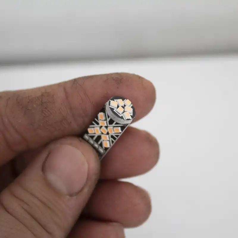 لامپ خودرو سام مدل X-Purple بسته 2 عددی