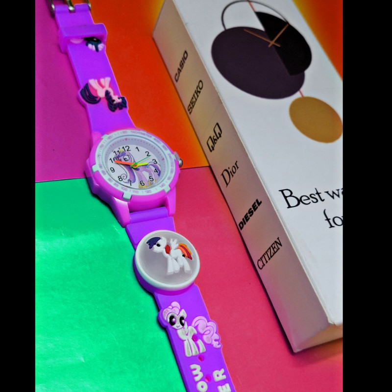 ساعت مچی عقربه ای بچگانه مدل چراغدار 010