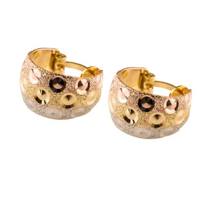 گوشواره طلا 18عیار گالری طلاباران مدل حلقه ای  019