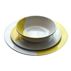 سرویس 18 پارچه ی کسری یزد طرح دو رنگ Xwares Line