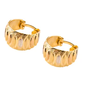 گوشواره طلا 18عیار گالری طلاباران مدل حلقه ای 015