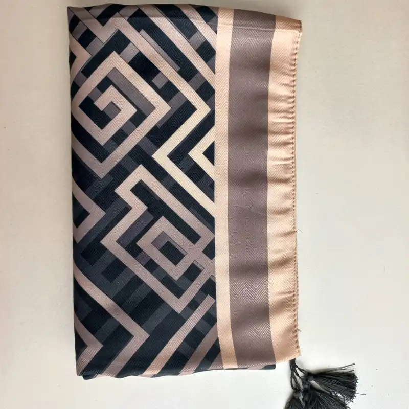 روسری زنانه مدل پیچازی قواره بزرگ پاییزی