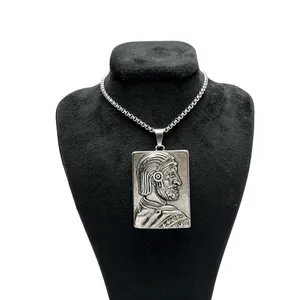 گردنبند مردانه مدل کوروش 